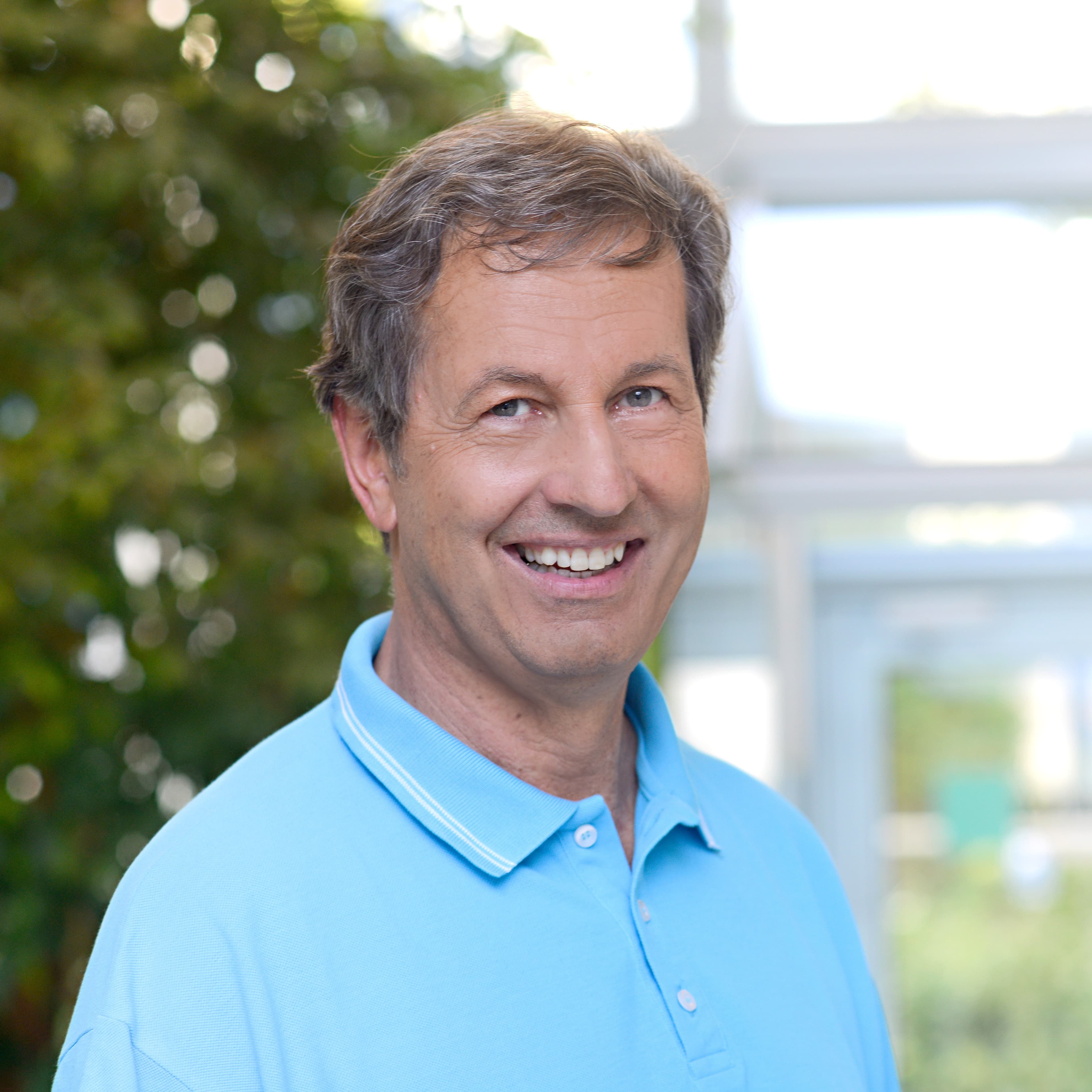 Dr. Alexander H. Luckenbach